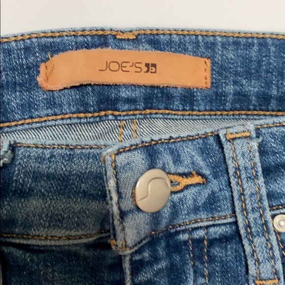 Joe’s Jeans Charlie High Rise Crop Distressed - Picture 9 of 13